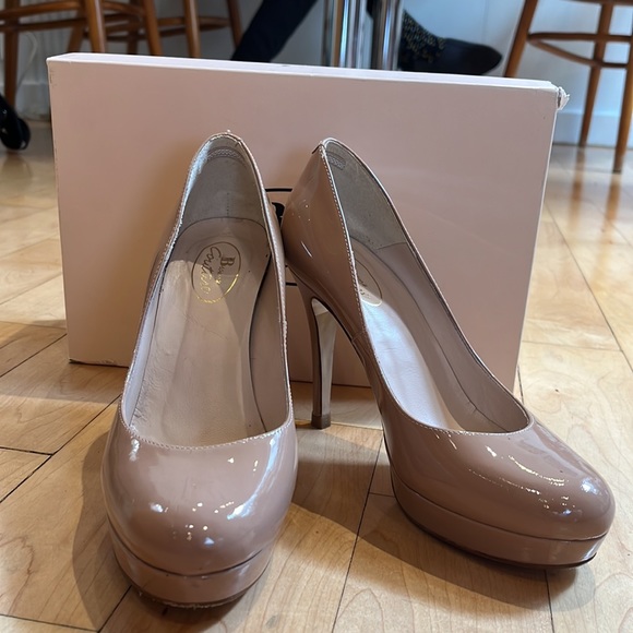 Browns nude patent leather pump- 4 inch heel. - Picture 2 of 4